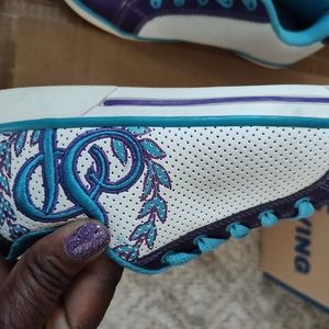 Southpole girl stylish gym shoes